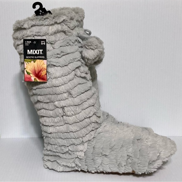 POM POM Bootie Slippers Gray Paw Print Bottoms Womens Small 5 6 - Picture 5 of 16